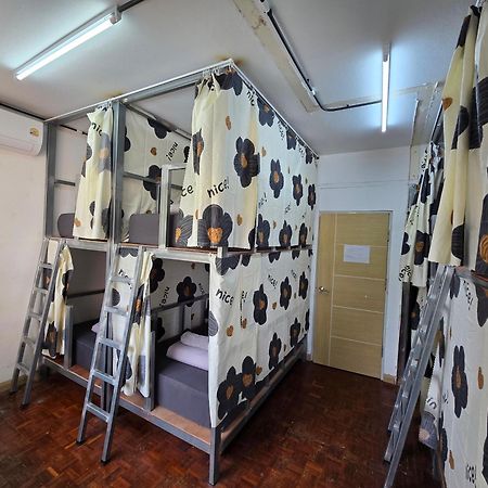 Panda Lodge Home Stay バンコク都 エクステリア 写真