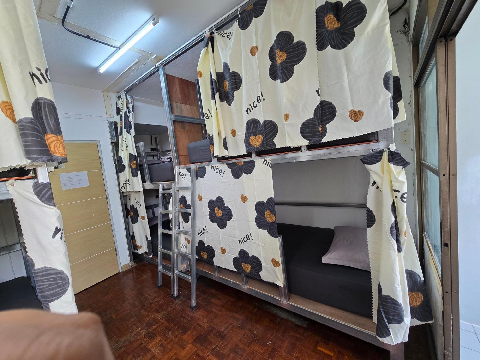 Panda Lodge Home Stay バンコク都 エクステリア 写真