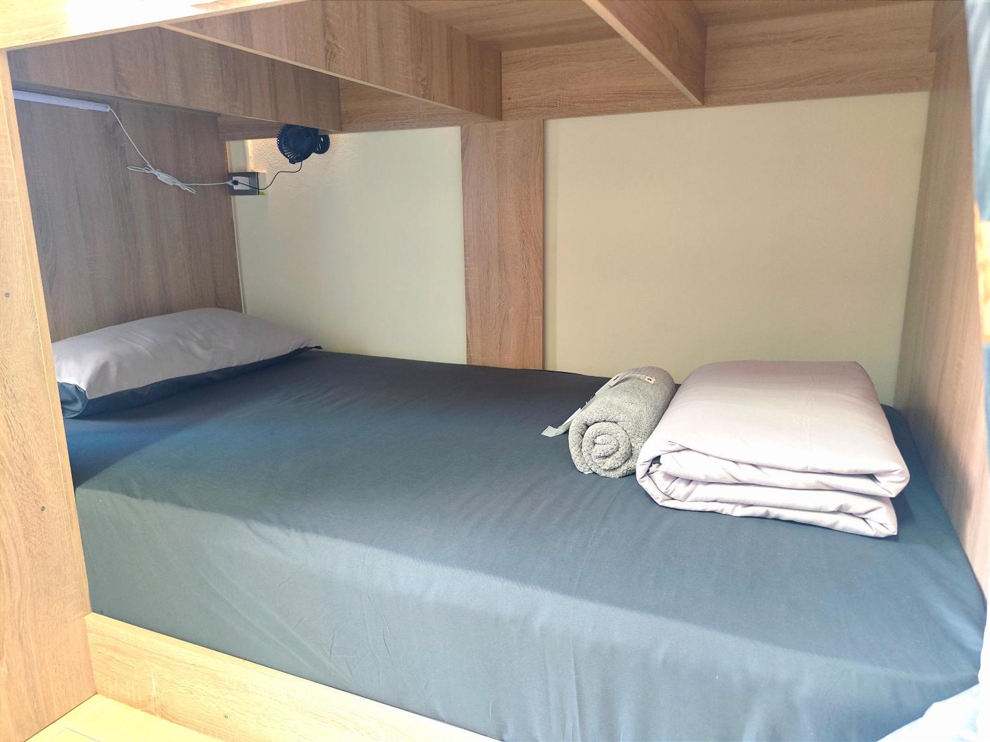 Panda Lodge Home Stay バンコク都 エクステリア 写真